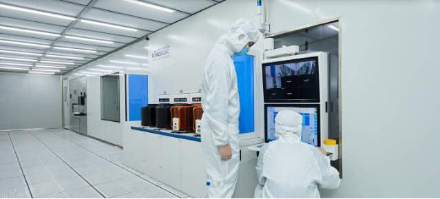 國產(chǎn)首臺！萬業(yè)企業(yè)：高能離子注入機通過客戶驗證 芯片制造關鍵一環(huán)